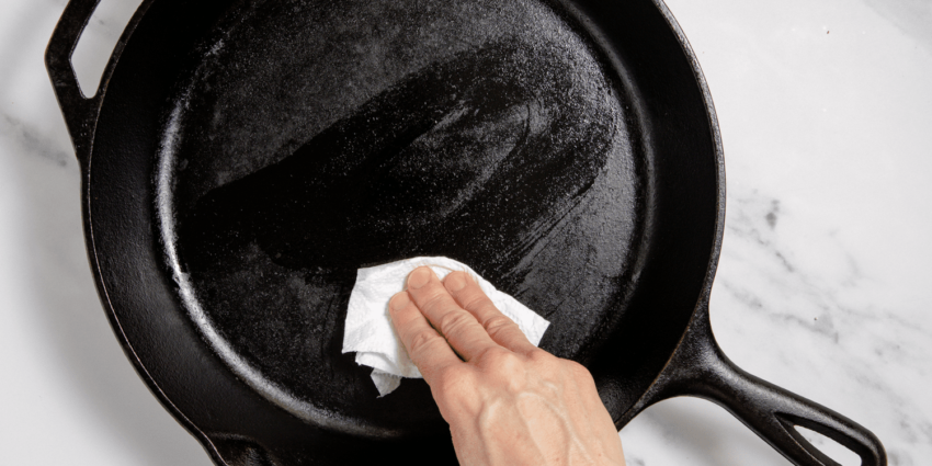 How to Clean Cast Iron Skillet Like a Pro