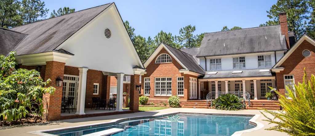 Do you legally need a realtor